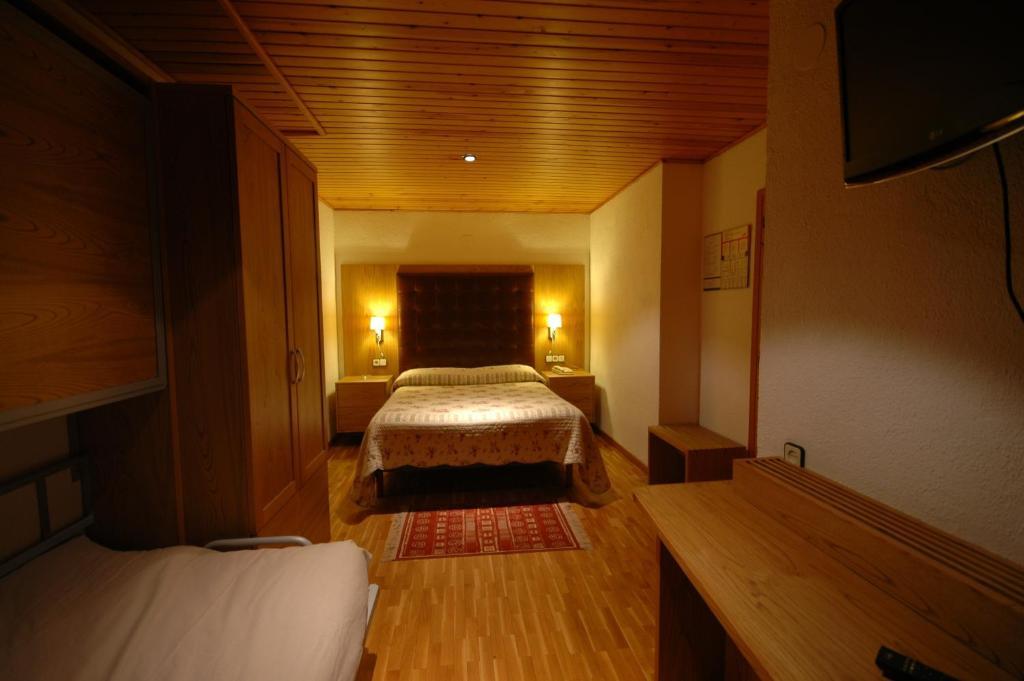 Hotel Els Puis Esterri D'Aneu Room photo
